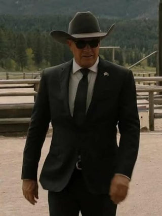 John Dutton Yellowstone Season 5 Black Blazer